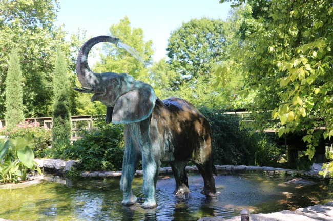 elephant sculpture at zoo