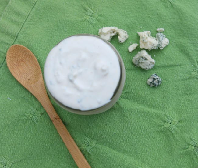 blue cheese dressing food